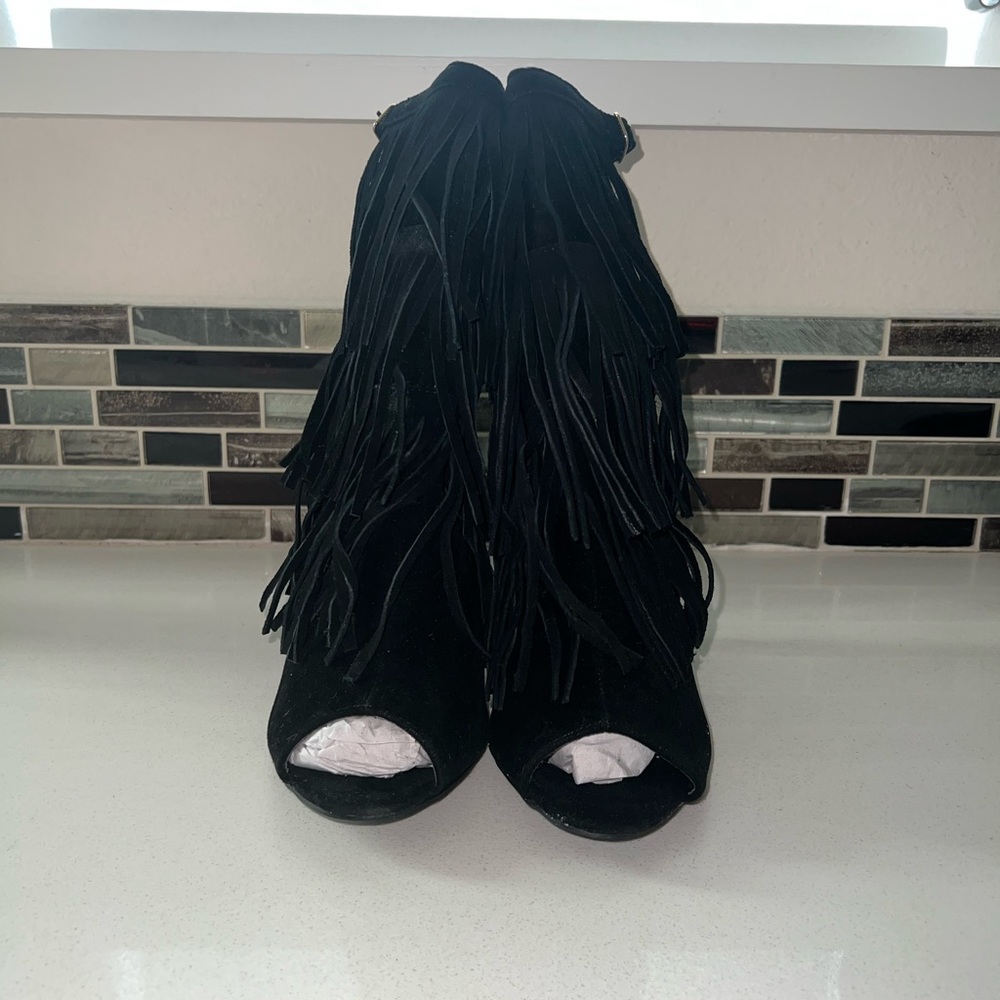 Cute fringe booties with gold detailing